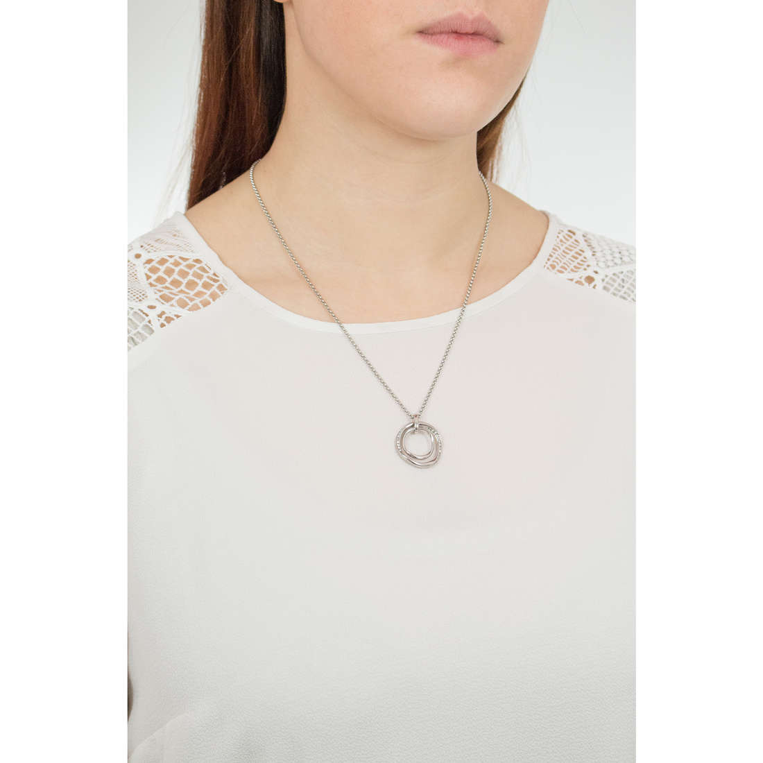 Fossil necklaces woman JF01218040 wearing