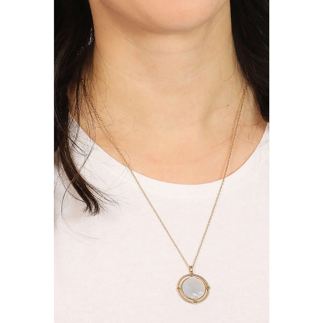 Fossil necklaces Val woman JF03800710 wearing