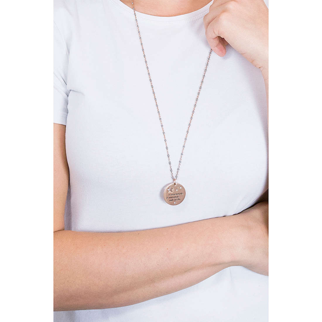 Kidult necklaces Philosophy woman 751019 wearing