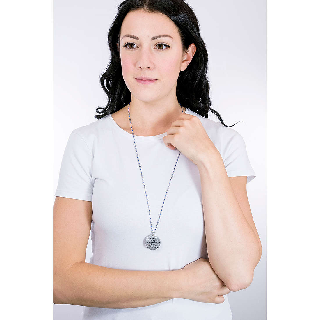 Kidult necklaces Philosophy woman 751023 wearing