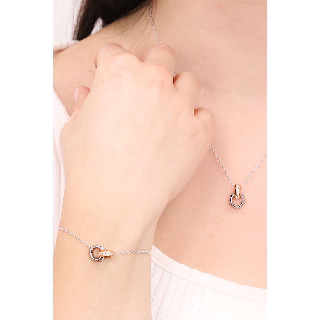 Michael Kors necklaces Kors Brilliance woman MKC1614SET wearing