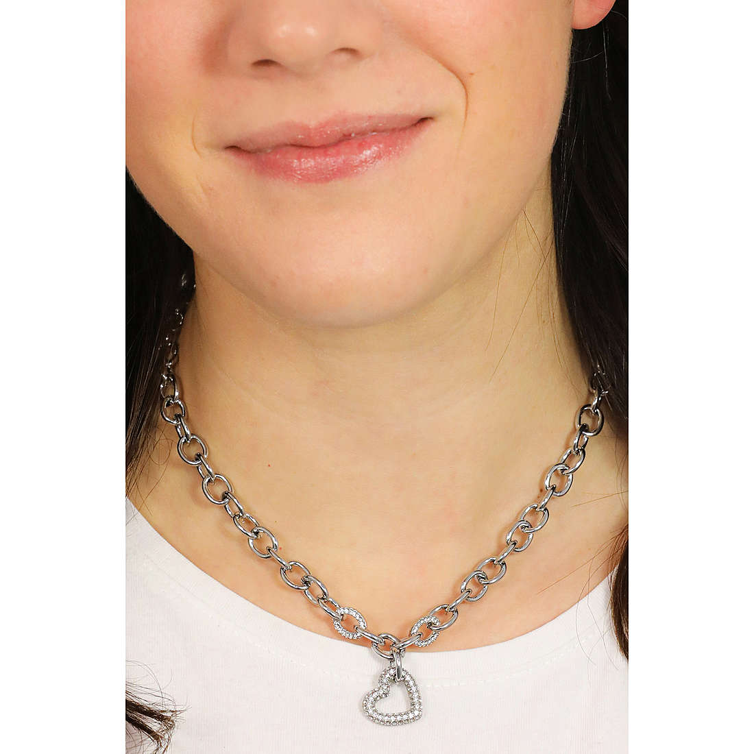 Morellato necklaces Incontri woman SAUQ05 wearing