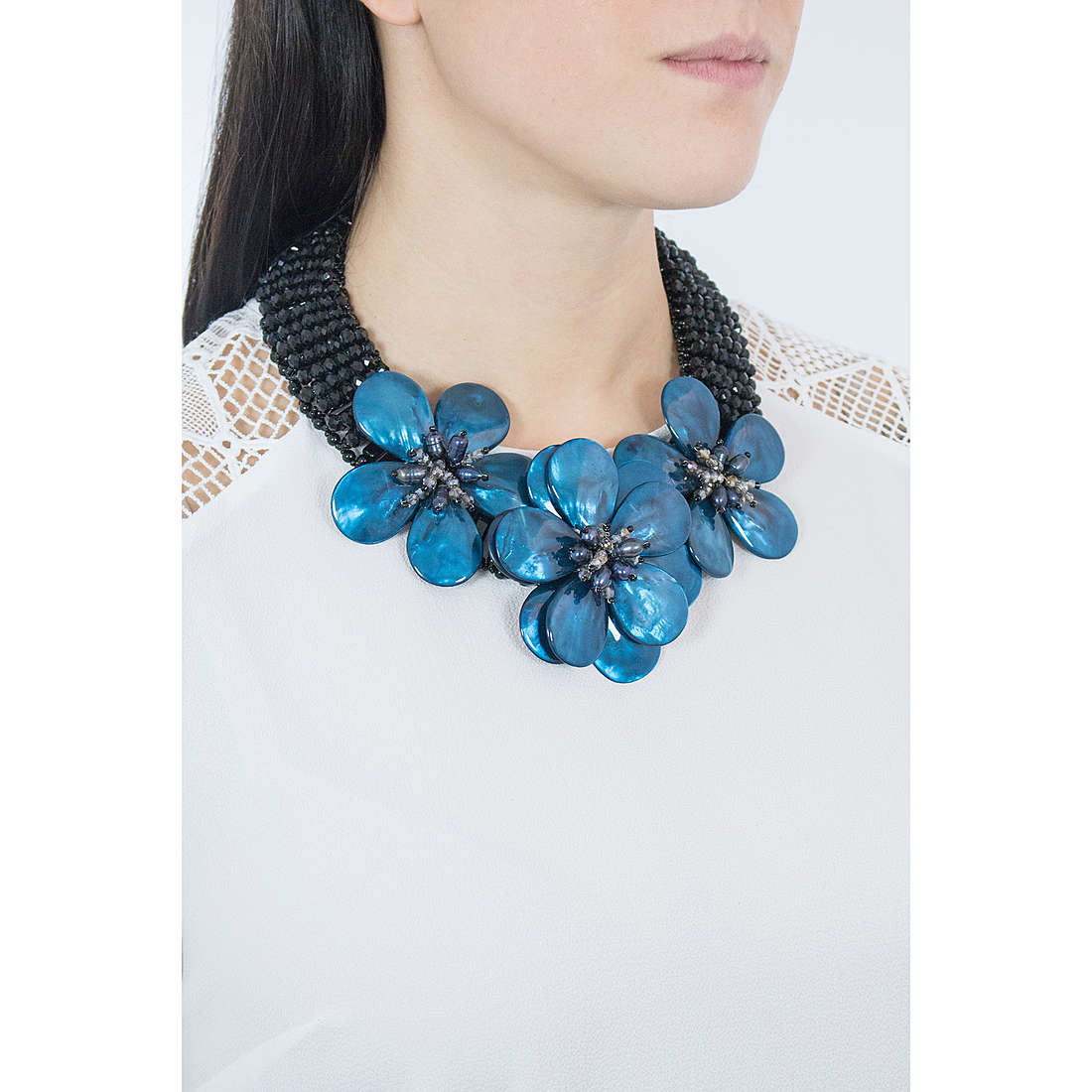 Ottaviani necklaces woman 500036C wearing