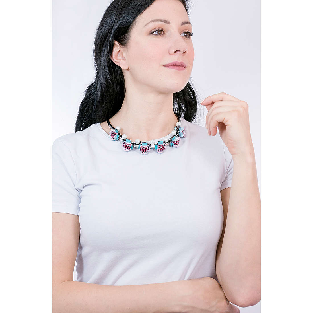 Ottaviani necklaces woman 500347C wearing