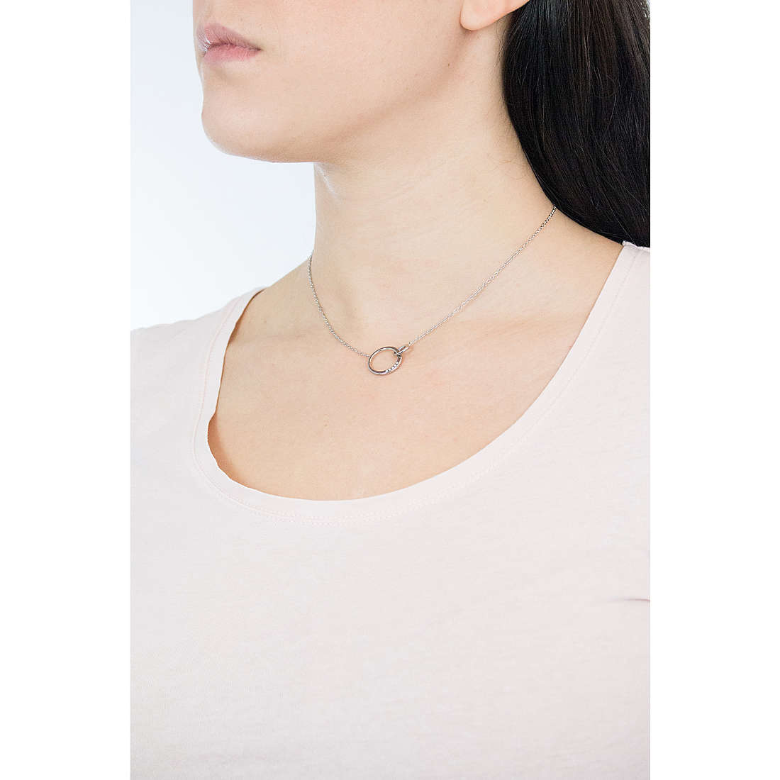 Skagen necklaces Elin woman SKJ1053040 wearing