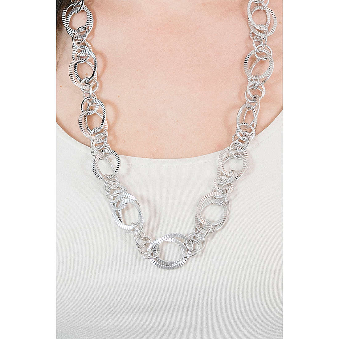 Sovrani necklaces Fashion Mood woman J3435 wearing