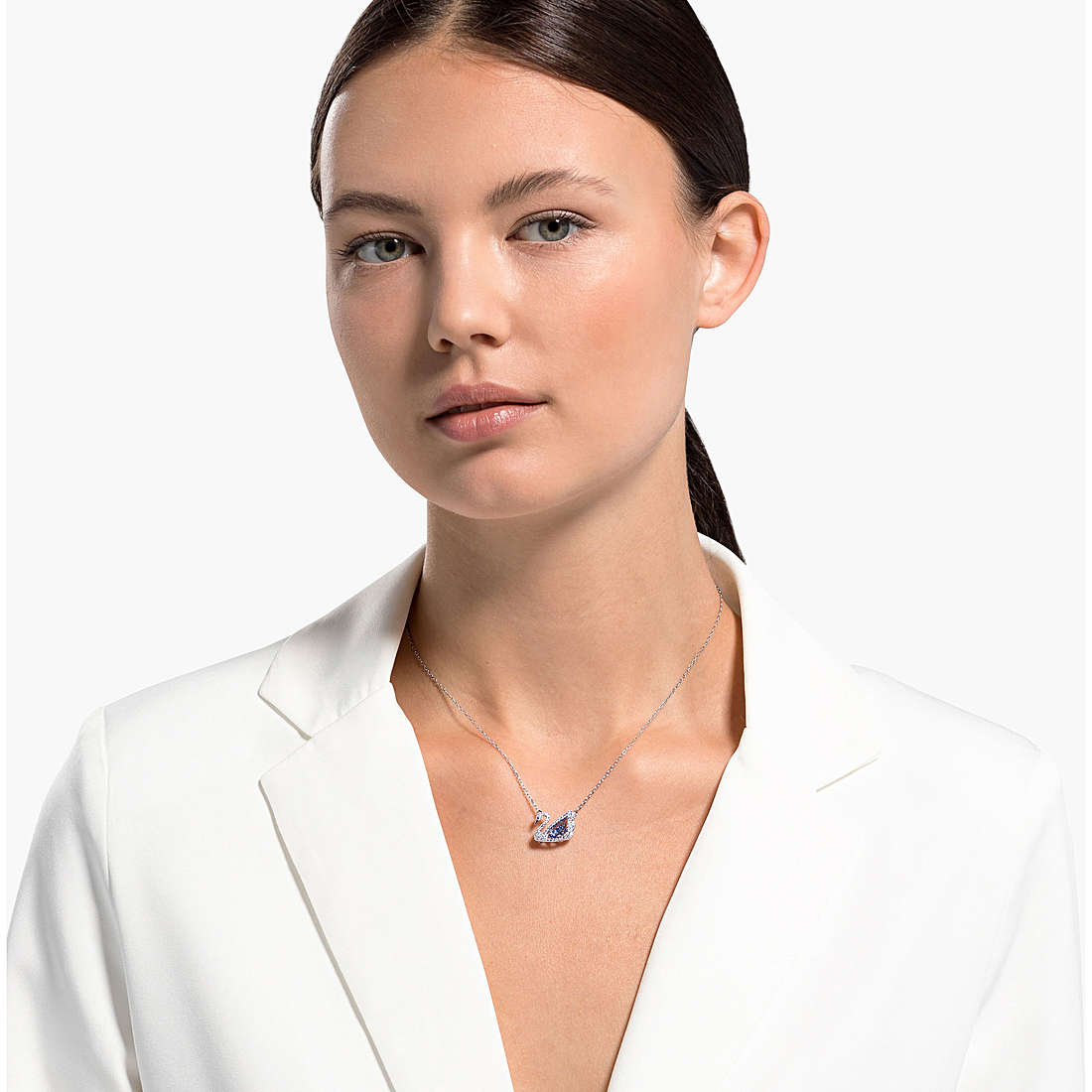 Amazon.com: Delicate Swan Necklace with Swarovski Pink Crystal : Clothing,  Shoes & Jewelry