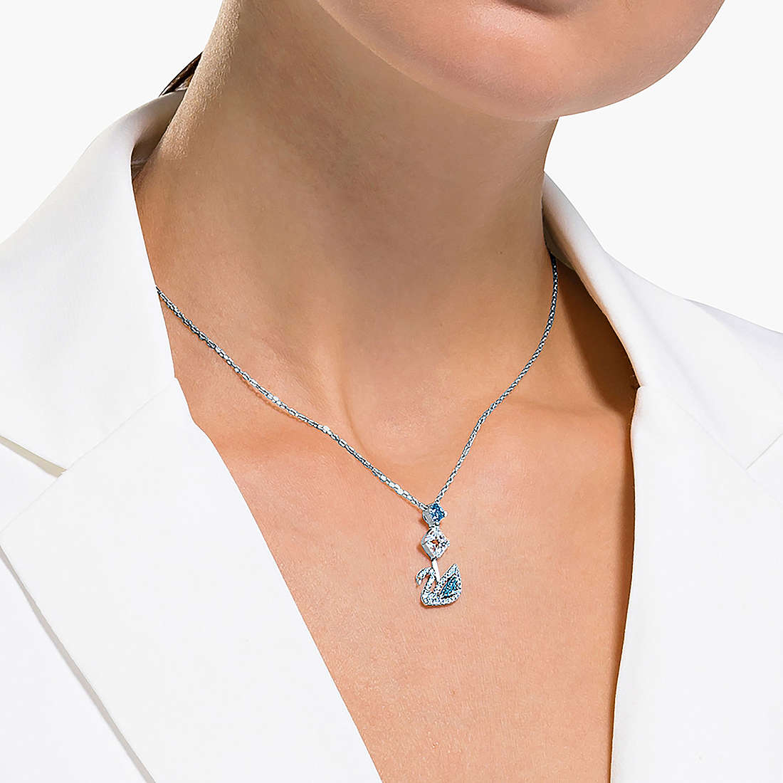 Swarovski necklaces Dazzling Swan woman 5530625 wearing