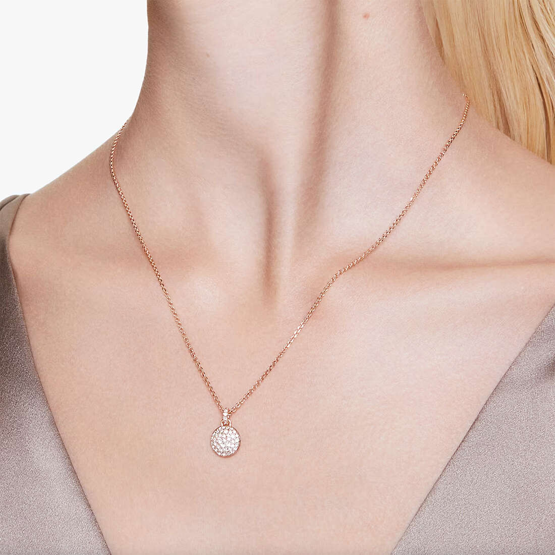 Swarovski necklaces Meteora woman 5683450 wearing