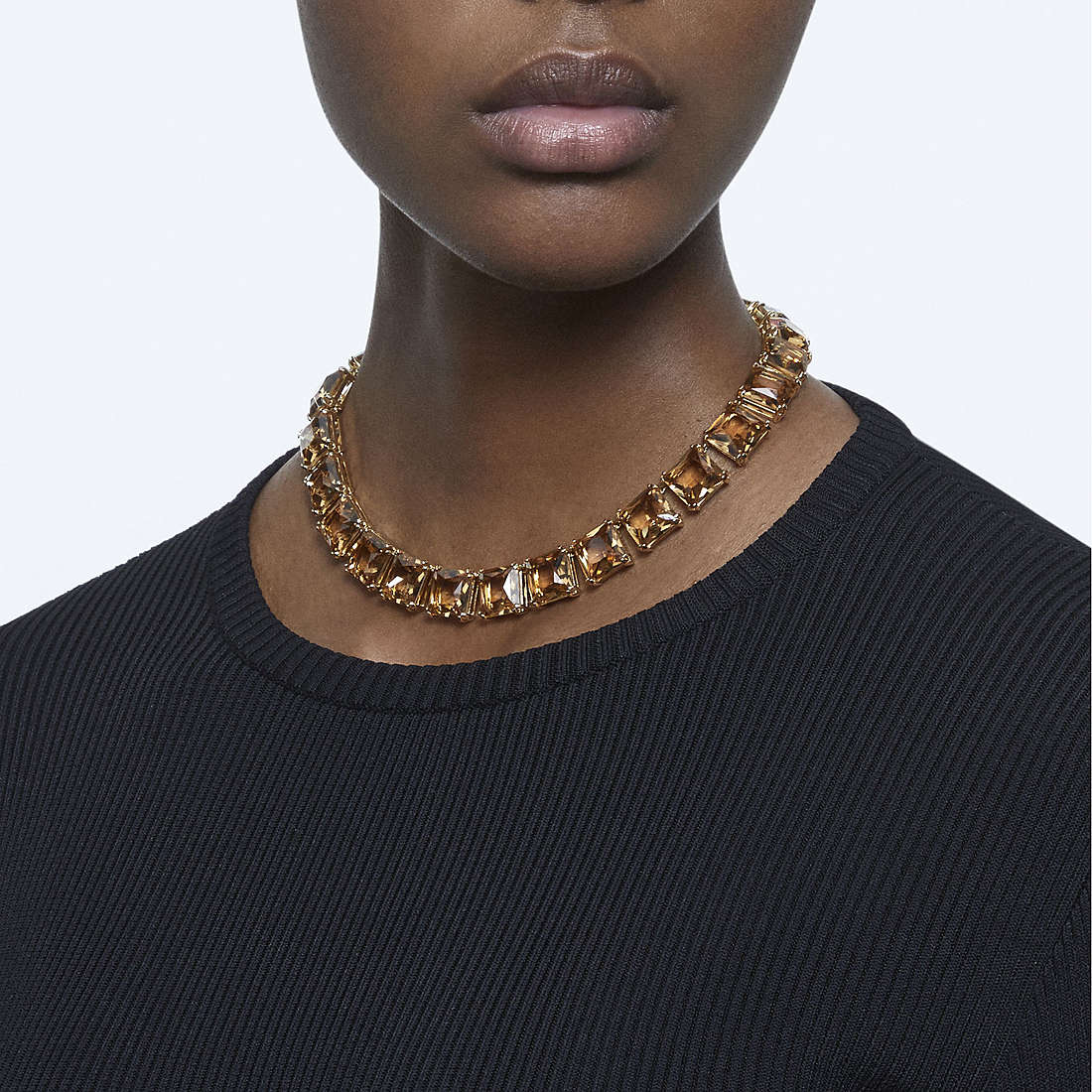 Swarovski necklaces Millenia woman 5609705 wearing
