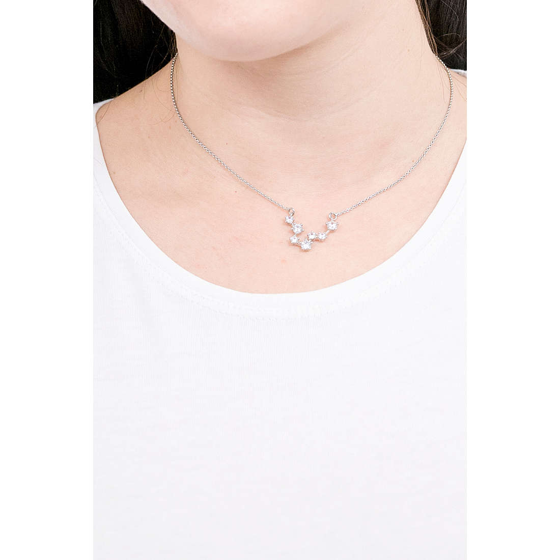 GioiaPura necklaces Zodiaco woman GYXCAZ0018-PES wearing