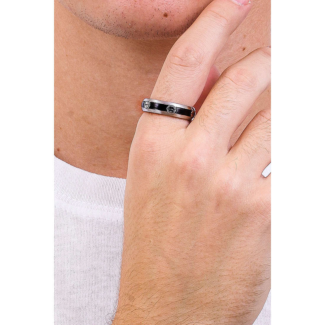 2Jewels rings Man'S Ring man 221077-23 wearing