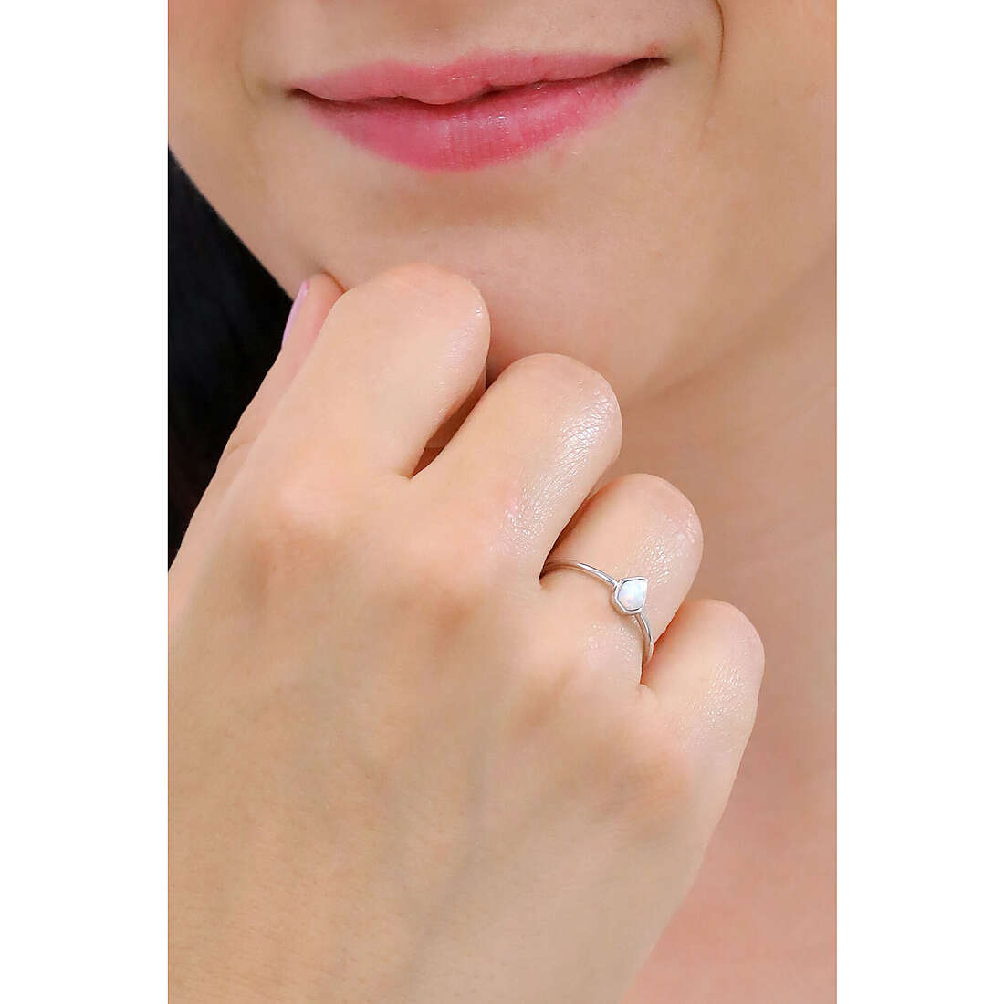 Ania Haie rings Mineral Glow woman R014-03H wearing