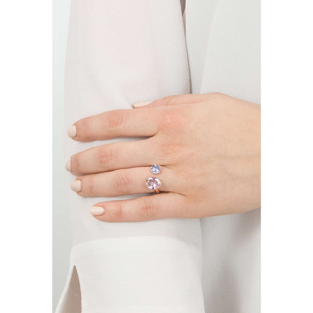 Brosway rings Affinity woman BFF43A wearing