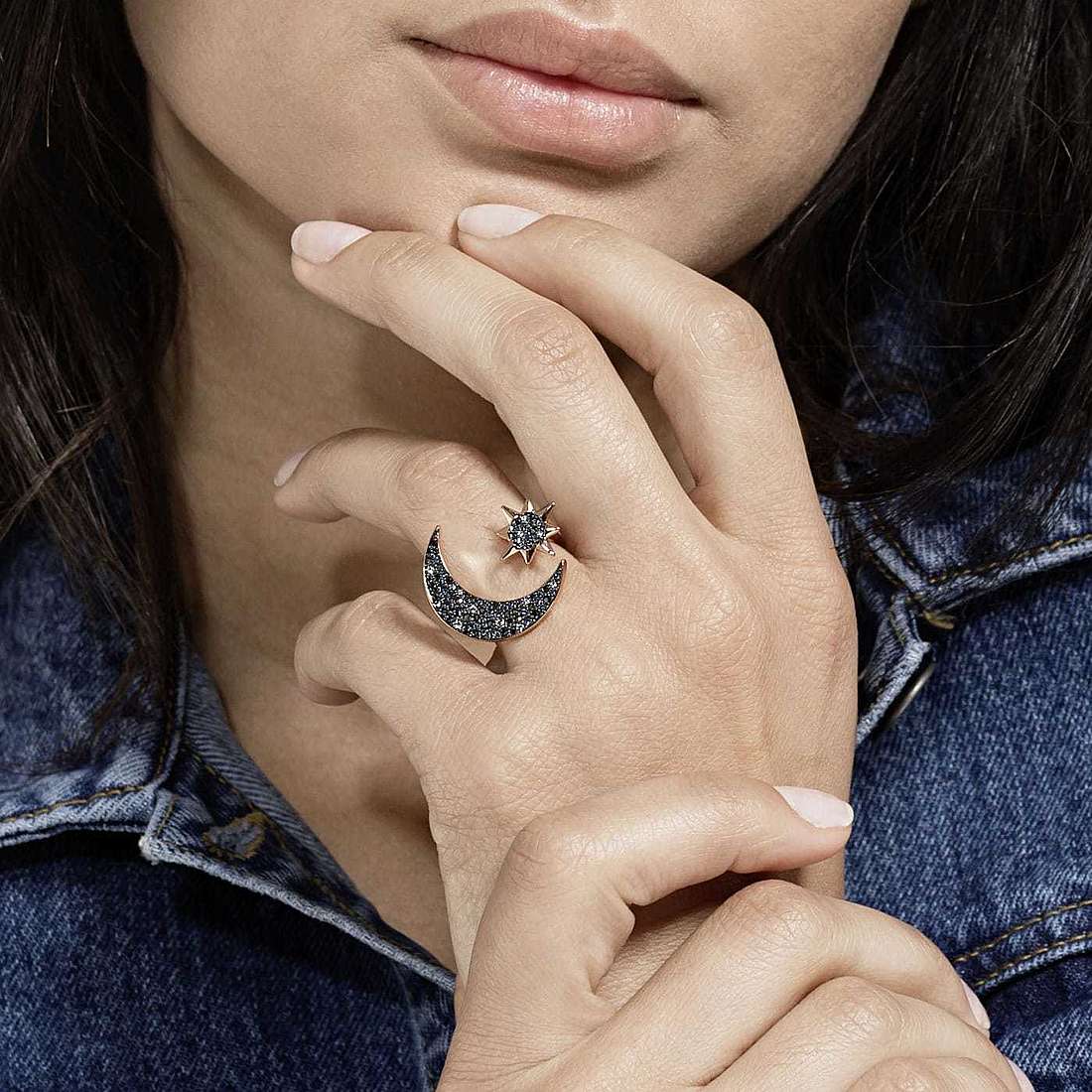 Swarovski rings Symbolic woman 5513230 wearing