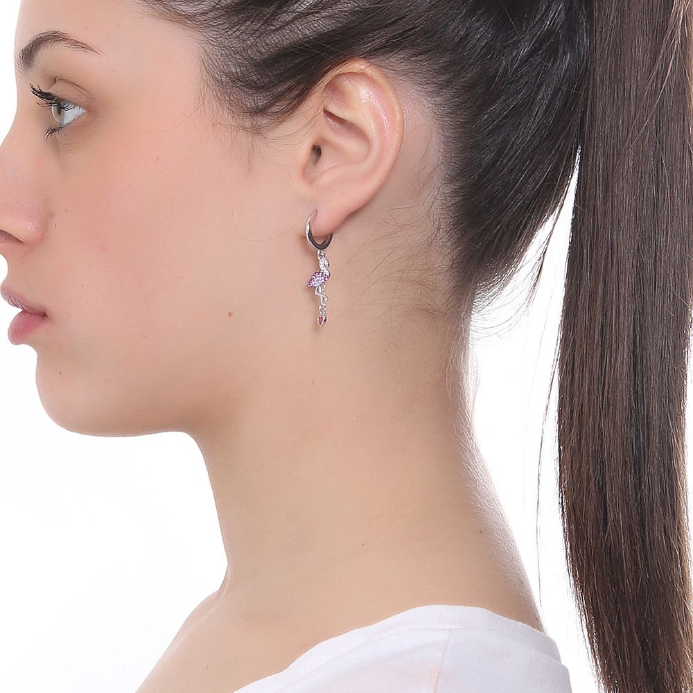 Boccadamo earrings Gaya woman GM013 wearing