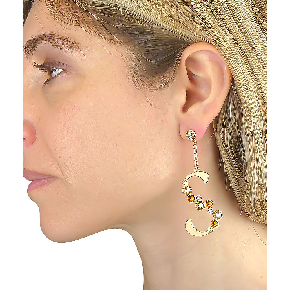Boccadamo earrings Je Suis woman XOR600DI wearing