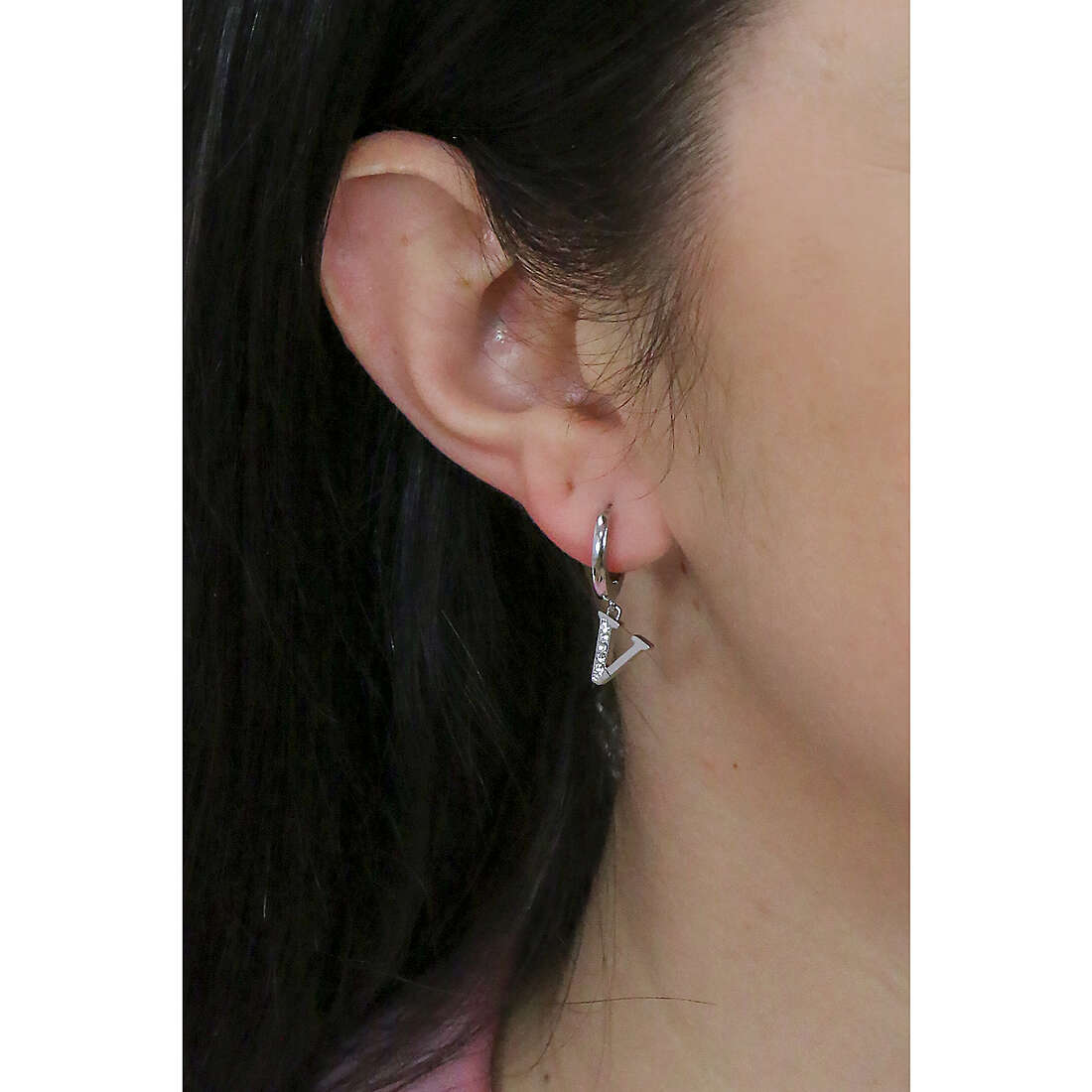 Brosway earrings Chakra woman BHKE078 wearing