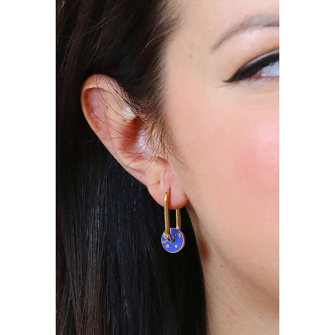 Brosway earrings Chakra woman BHKE116 wearing