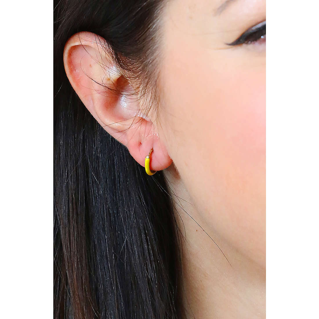 Brosway earrings Symphonia woman BYM118 wearing