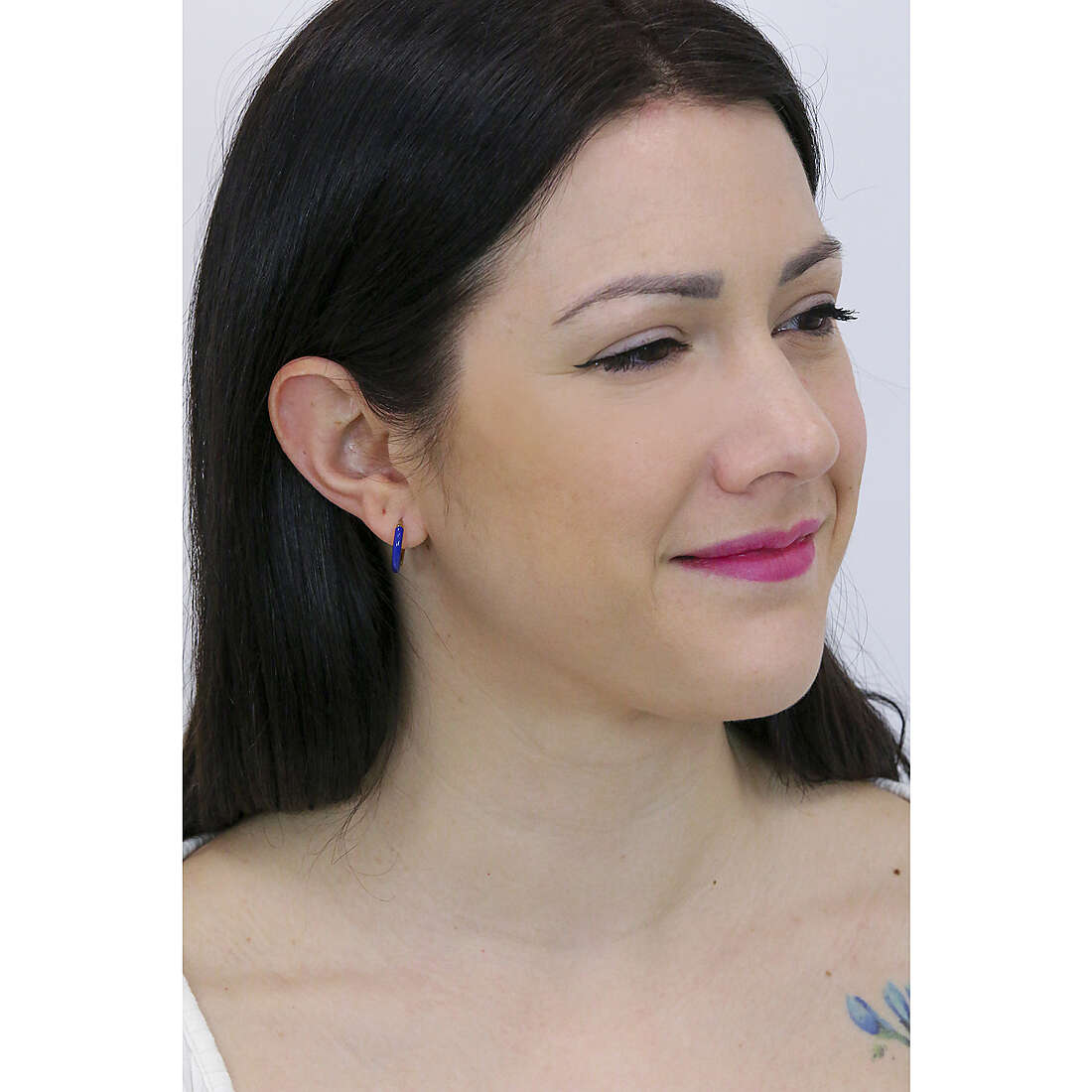 Brosway earrings Symphonia woman BYM123 wearing