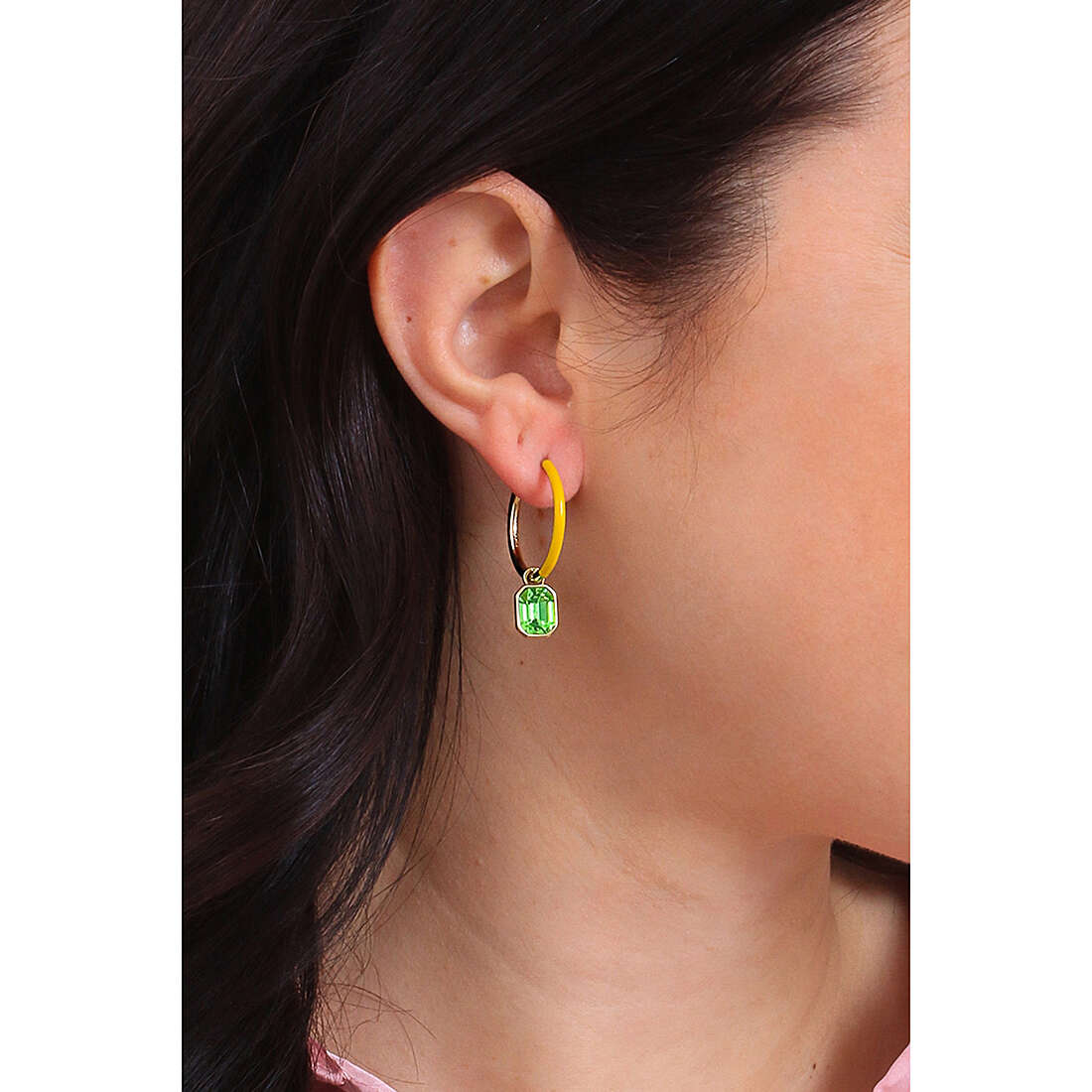 Brosway earrings Symphonia woman BYM126 wearing