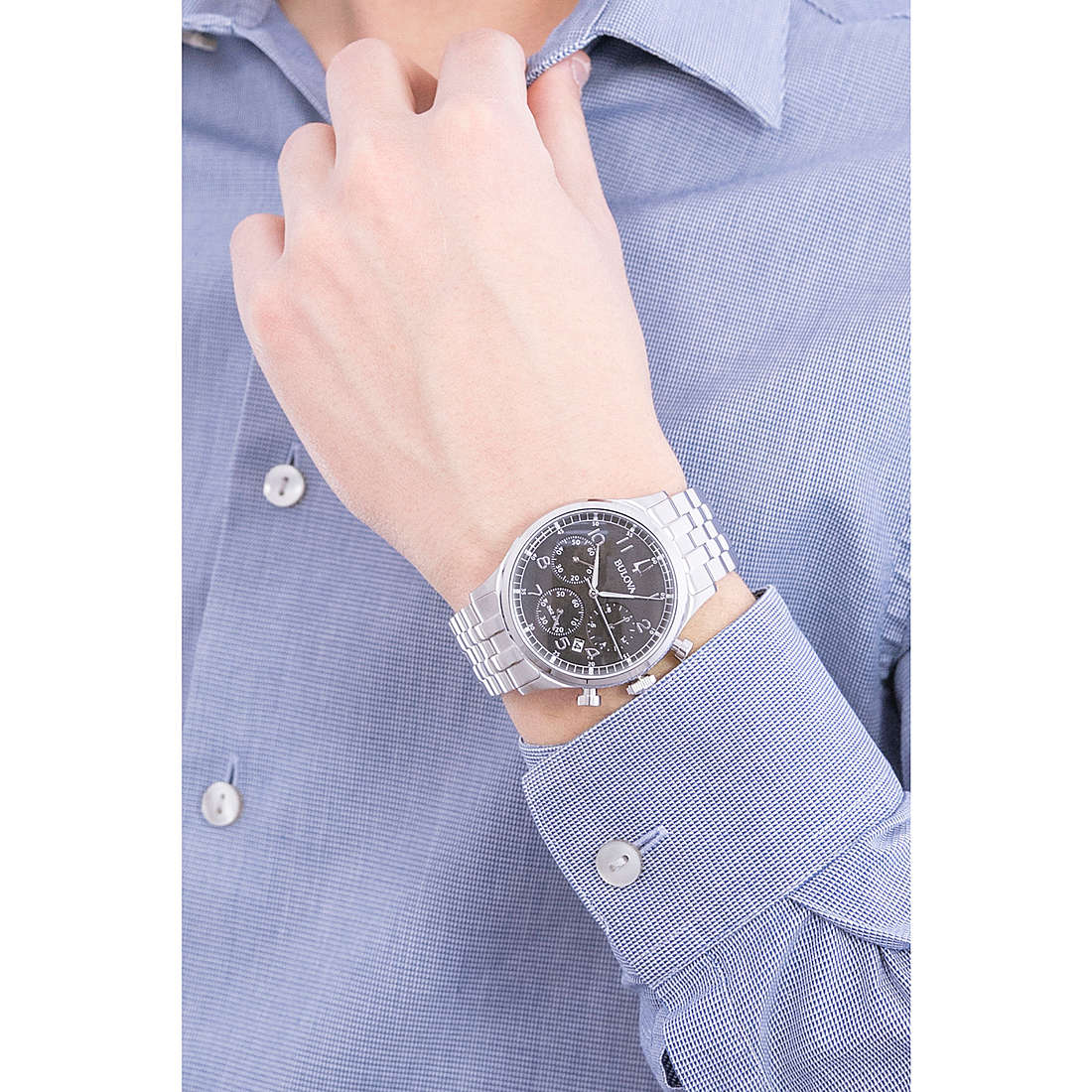 Bulova chronographs Classic man 96B357 wearing