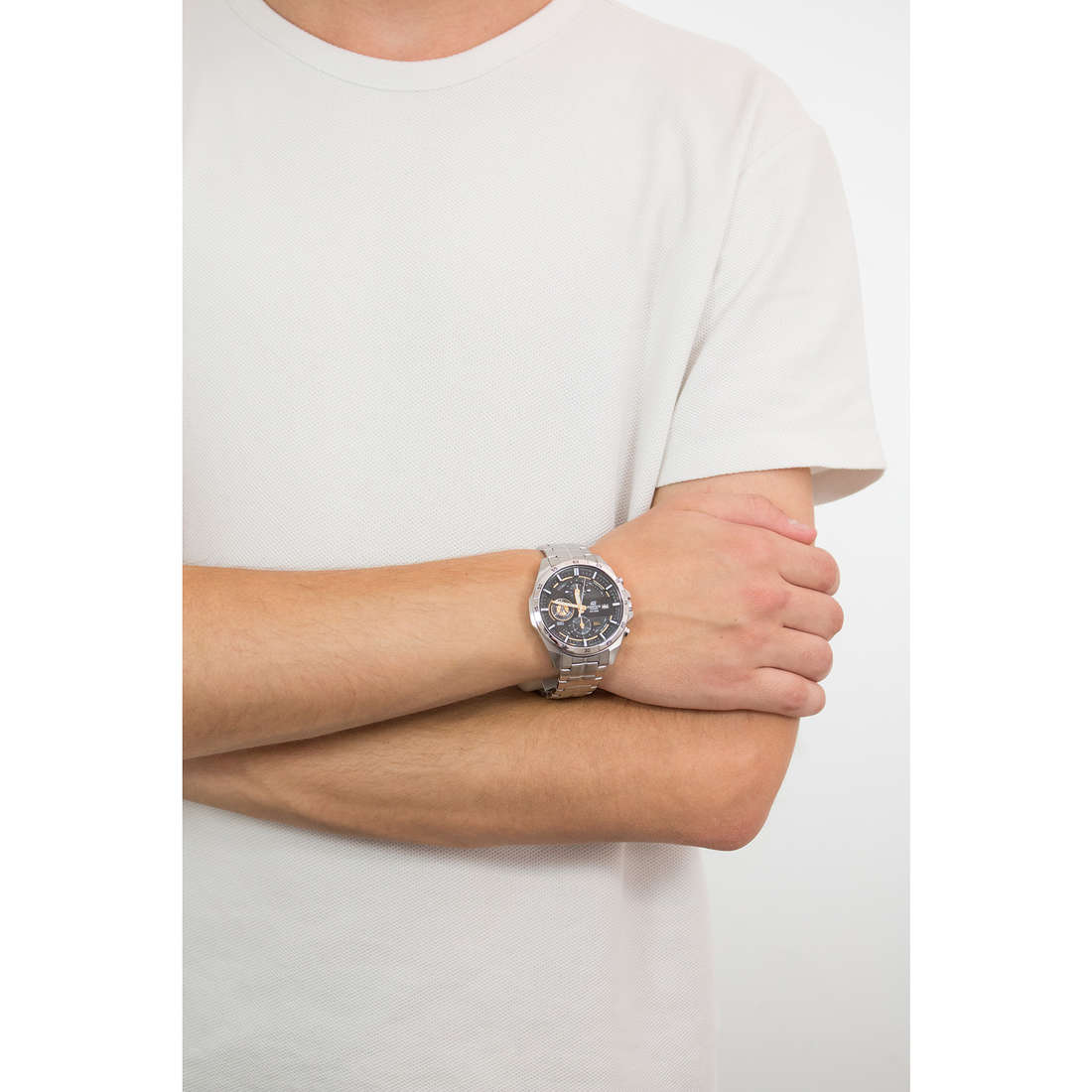 Casio chronographs Edifice man EFR-556D-1AVUEF wearing
