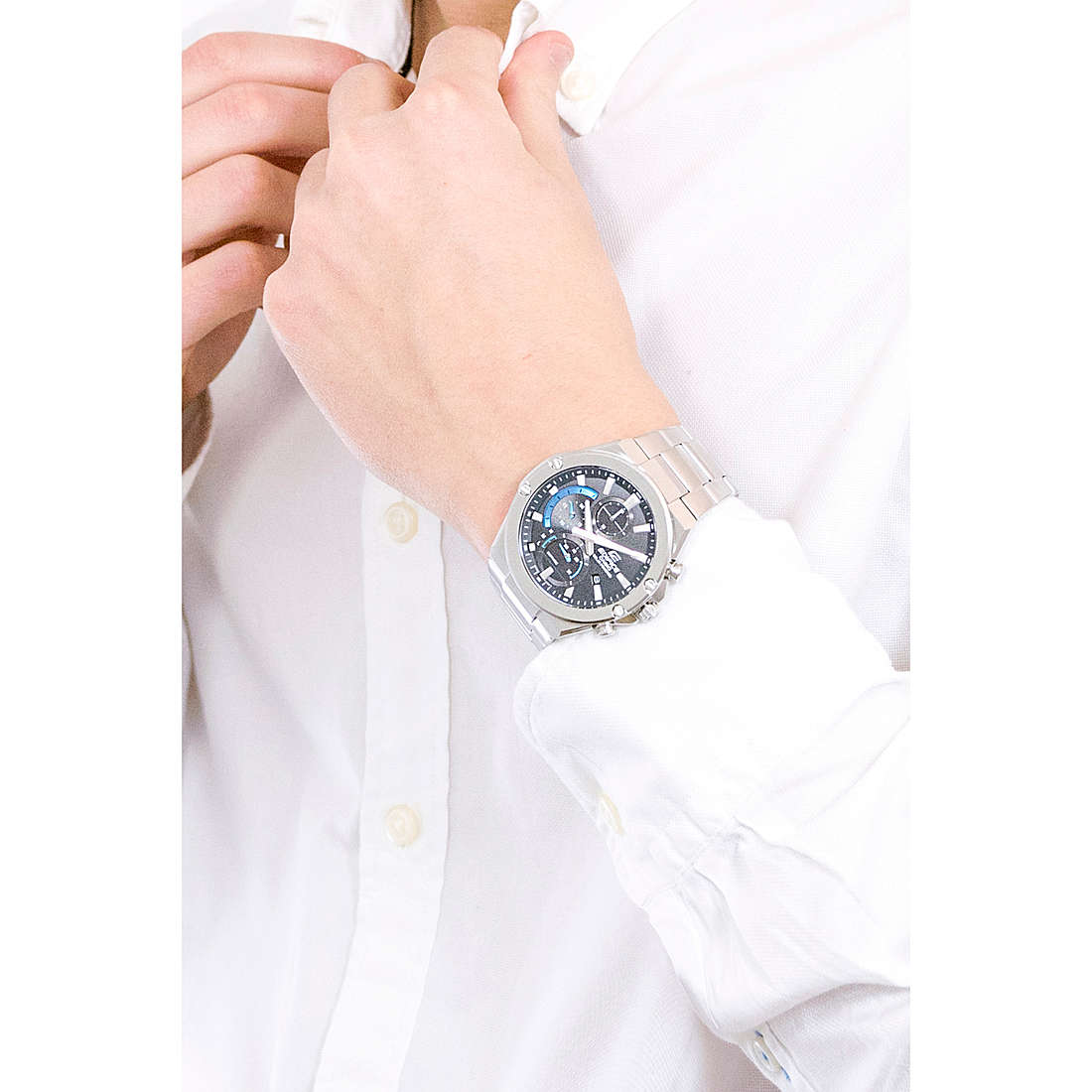 Casio chronographs Edifice man EFS-S560D-1AVUEF wearing