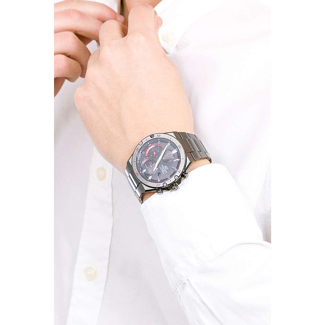 Casio chronographs Edifice man EFS-S560DC-1AVUEF wearing