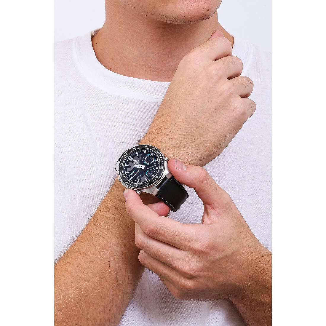 Casio chronographs Edifice man EFV-C110L-1AVEF wearing