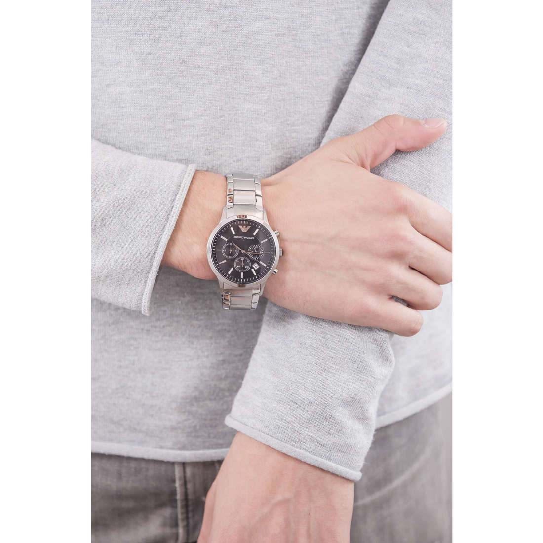 Emporio Armani chronographs man AR2434 wearing