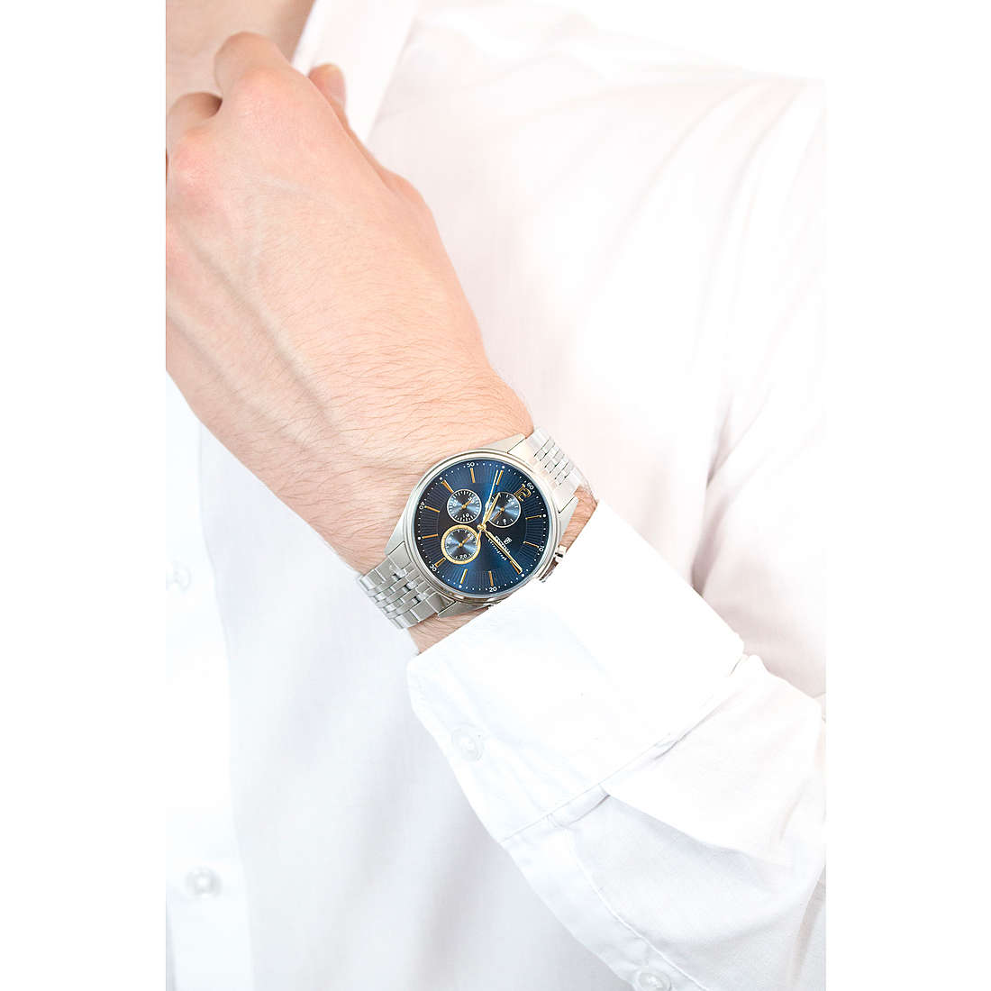 Festina chronographs Timeless Chronograph man F20285/3 wearing