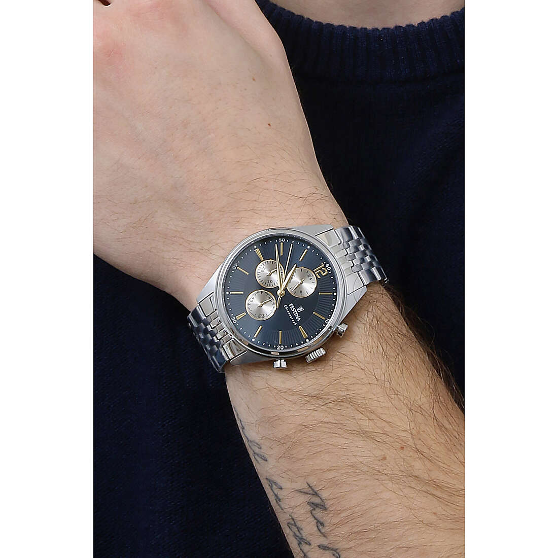 Festina chronographs Timeless Chronograph man F20285/7 wearing