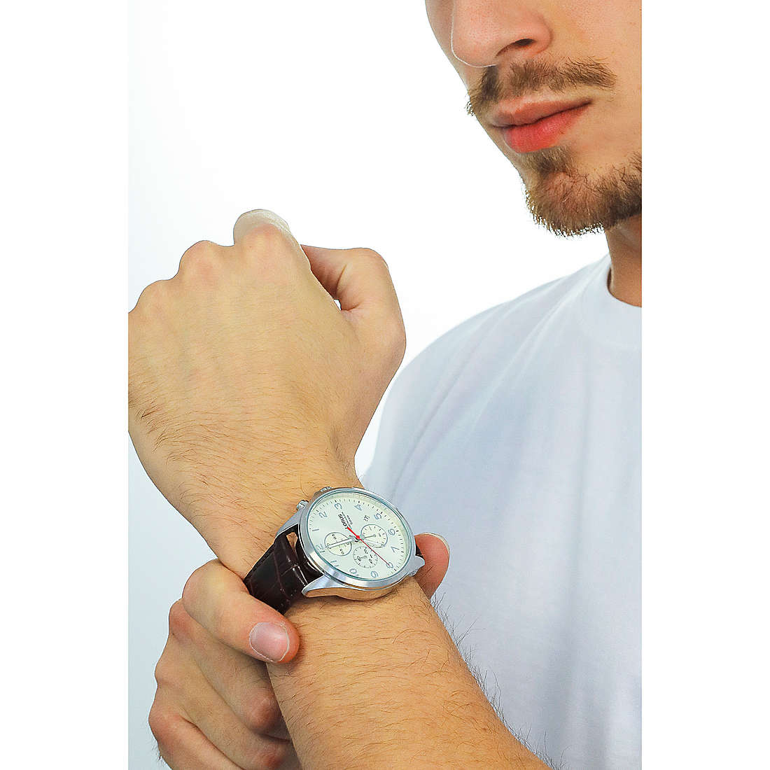 Lorus chronographs Sport man RM385FX9 wearing