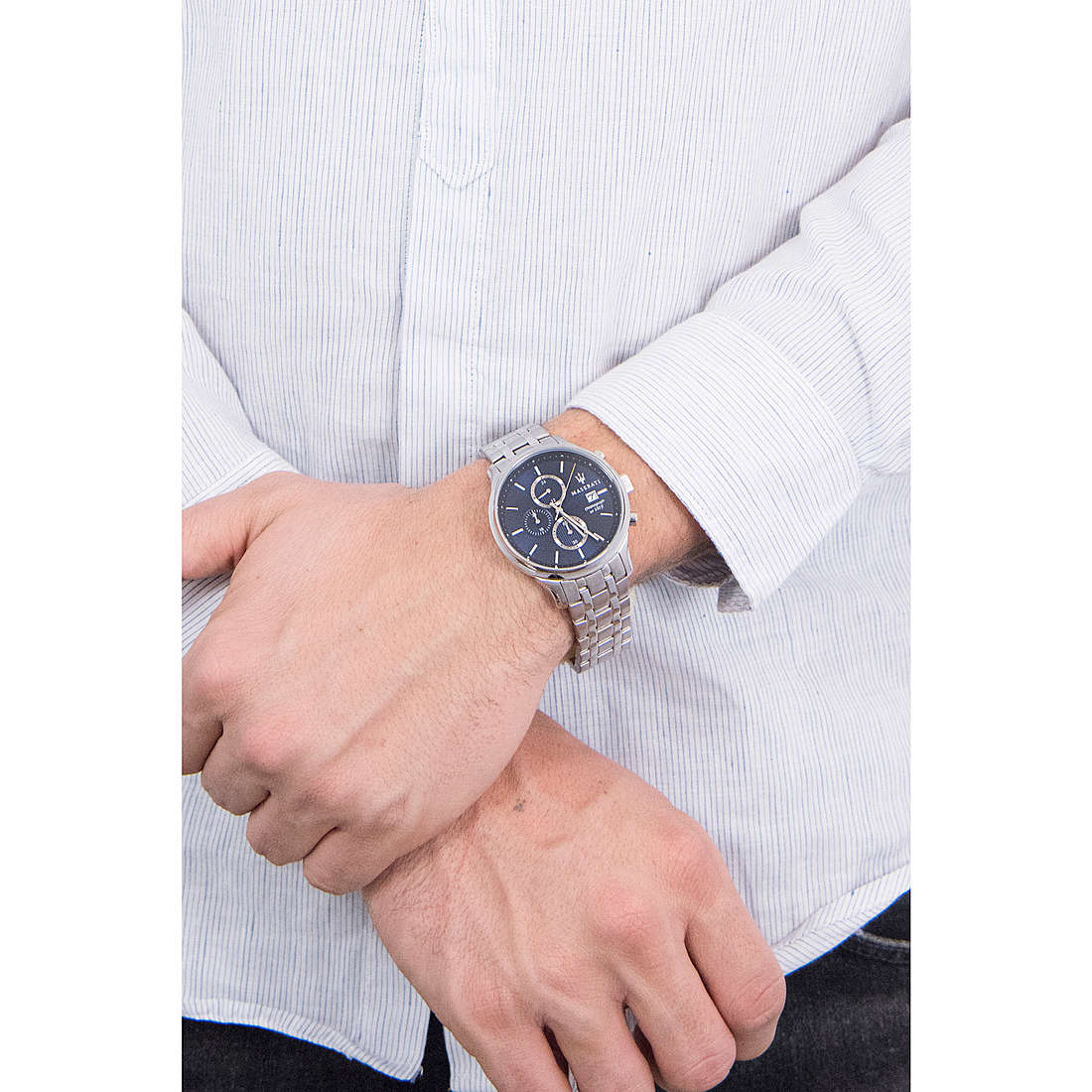 Maserati chronographs Gentleman man R8873636001 wearing