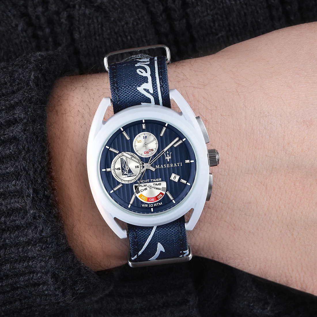 Maserati chronographs Trimarano man R8851132003 wearing