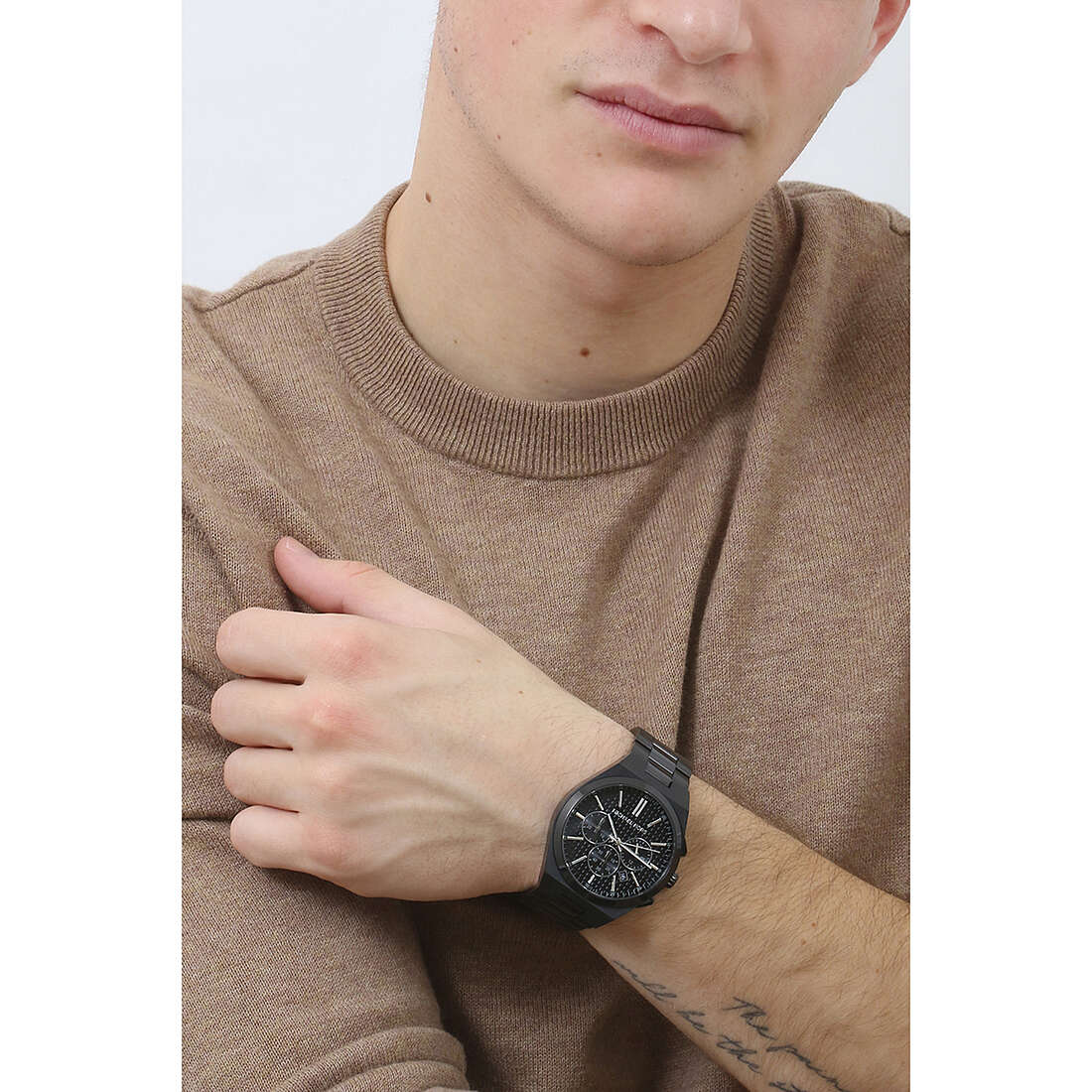 Michael Kors chronographs Lennox man MK9146 wearing
