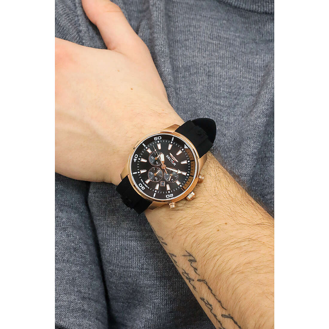 Sector chronographs Oversize man R3271602009 wearing