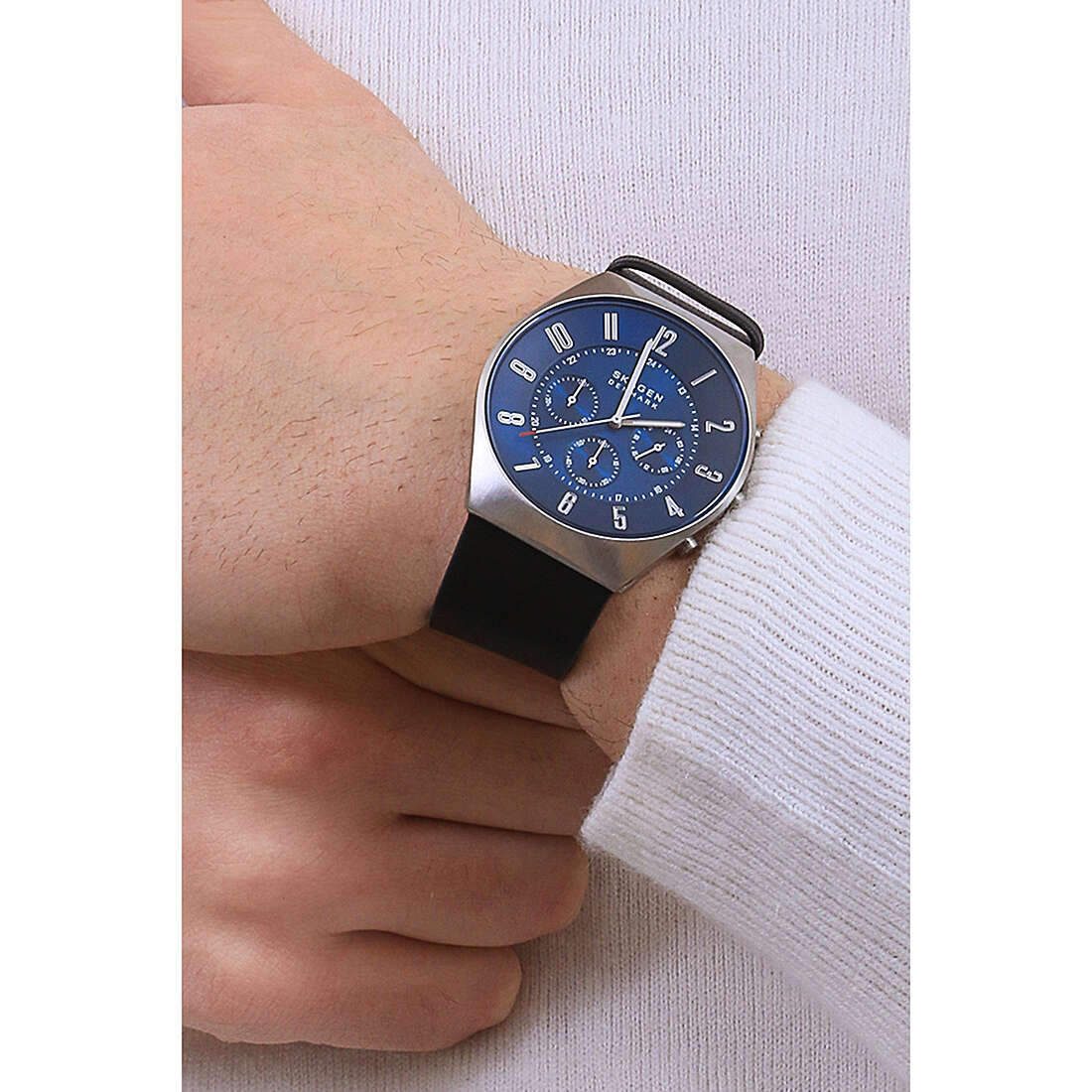 Skagen chronographs Grenen man SKW6820 wearing