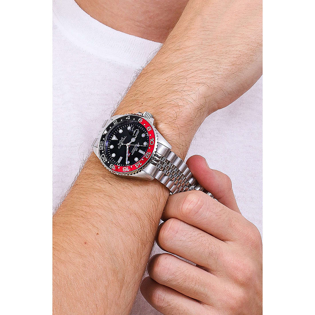 Capital only time Time For Men man AX297-1 wearing