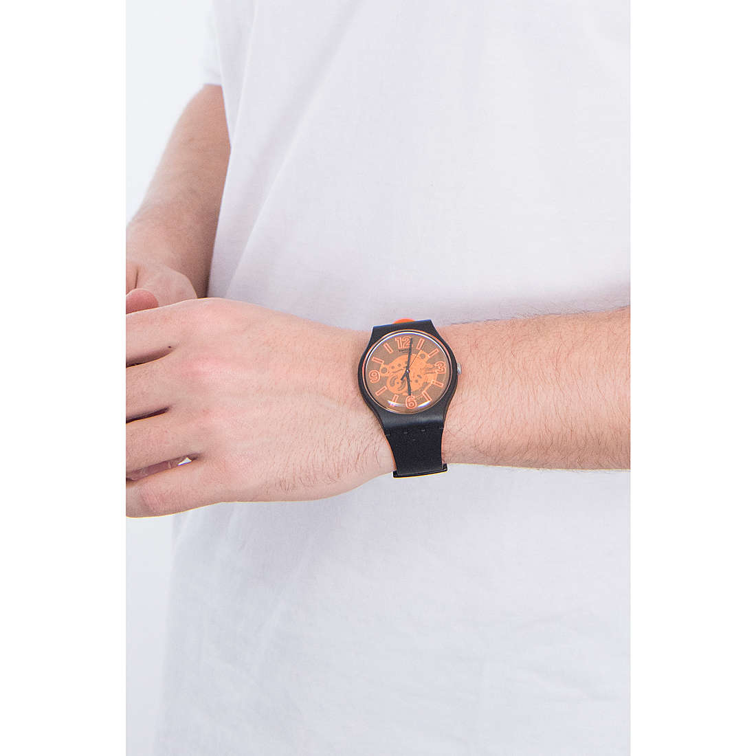 Swatch only time Bau Swatch man SUOB164 wearing