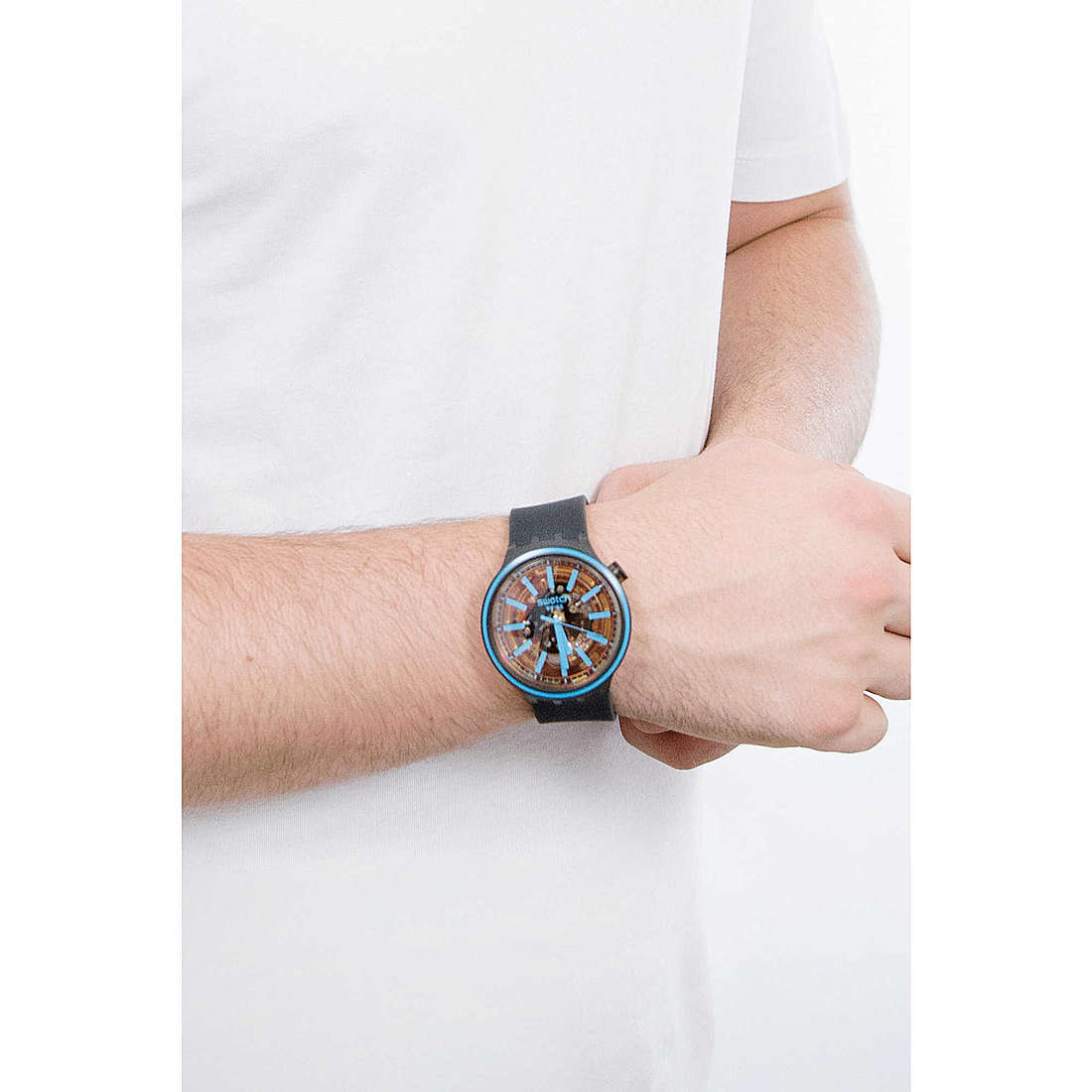Swatch only time Big Bold man SO27B112 wearing