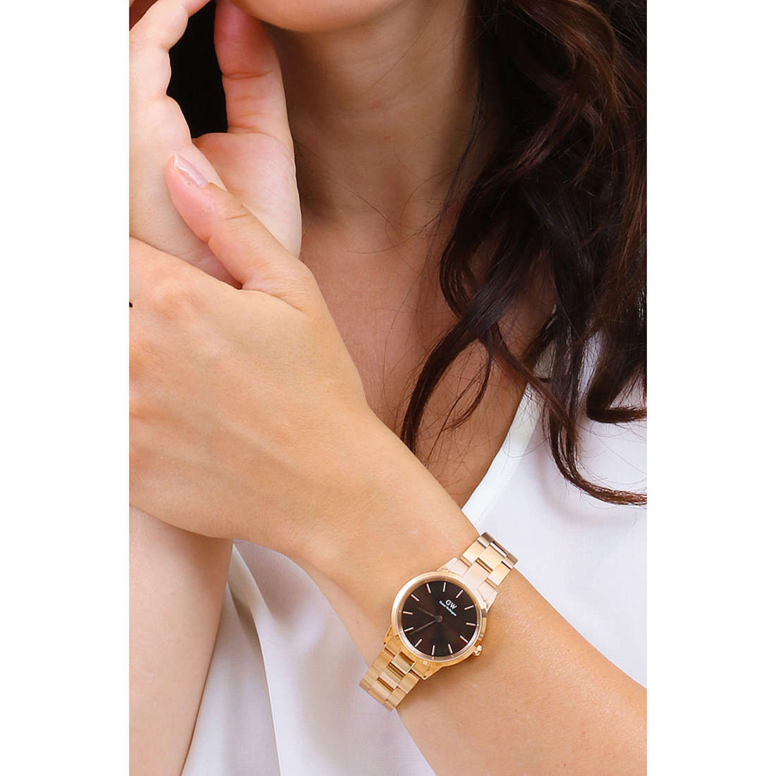 Daniel Wellington only time Iconic Amber woman DW00100462 wearing