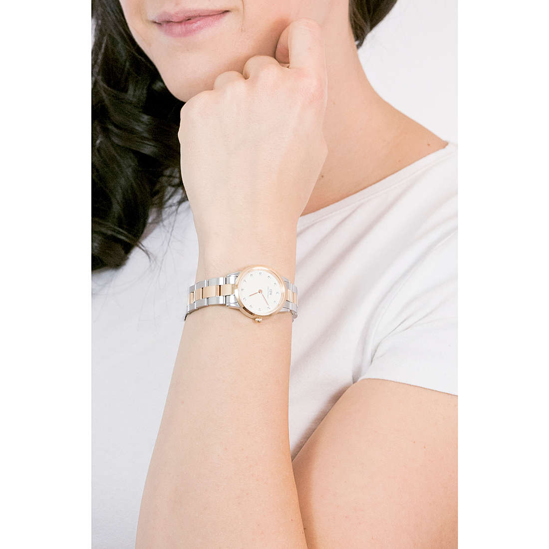 Daniel Wellington only time Iconic Link woman DW00100359 wearing