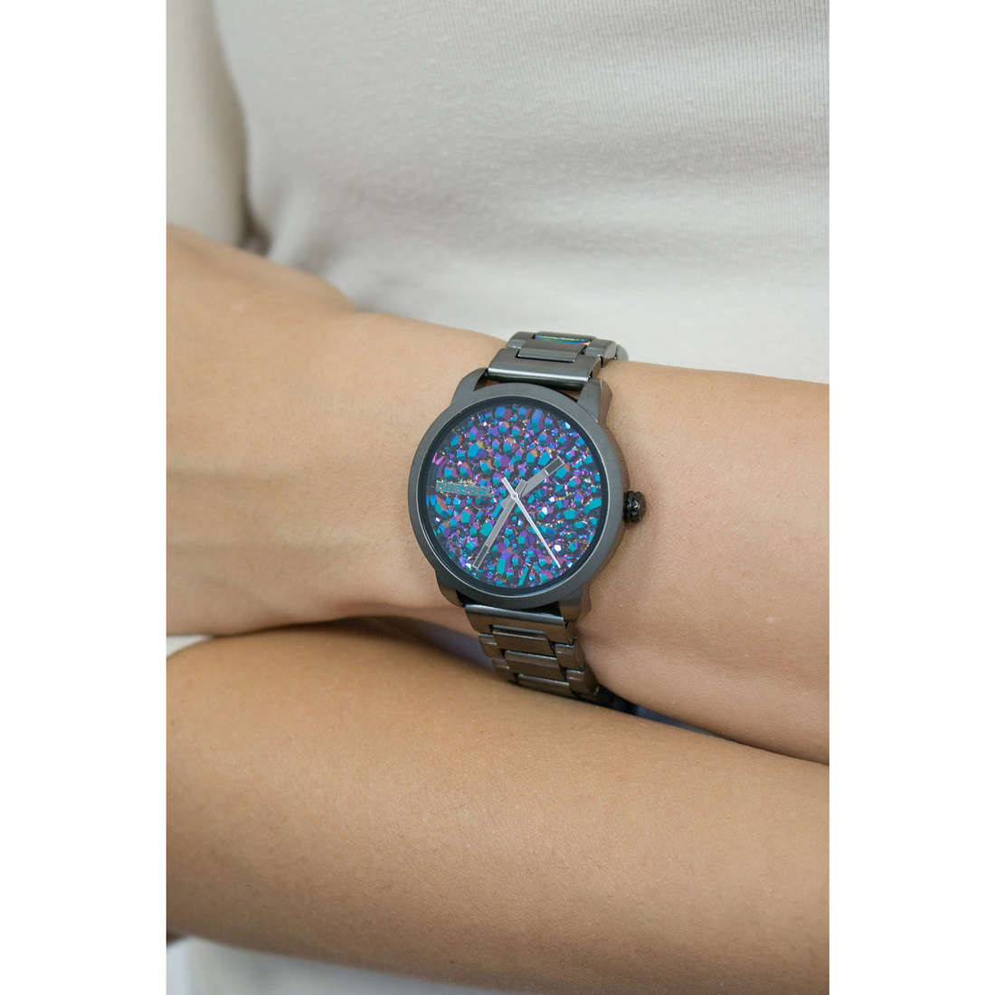 Diesel only time Flare woman DZ5428 wearing