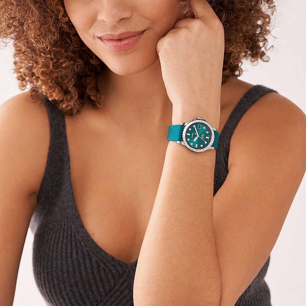 Fossil only time woman ES5287 photo wearing