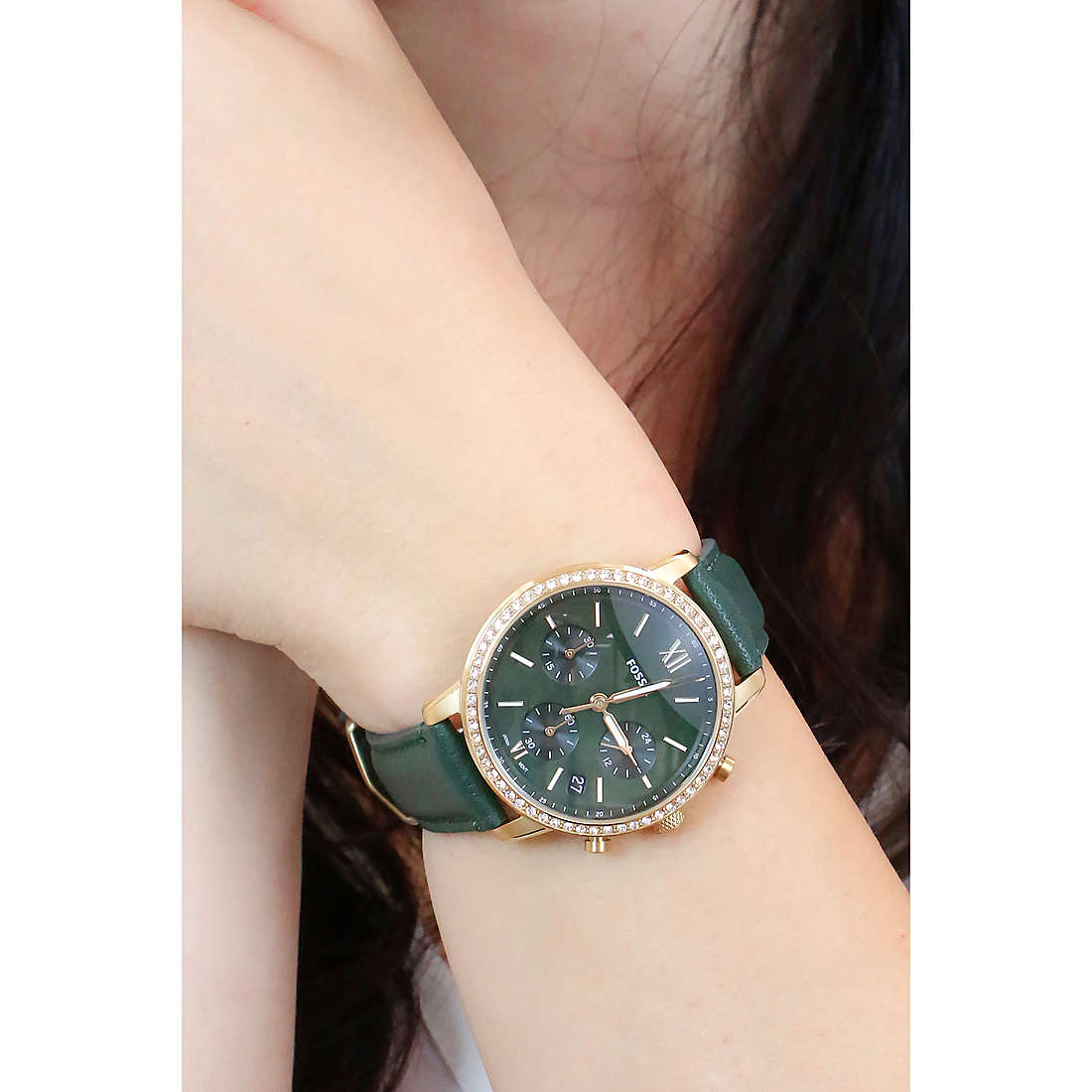 Fossil only time Neutra woman ES5239 wearing