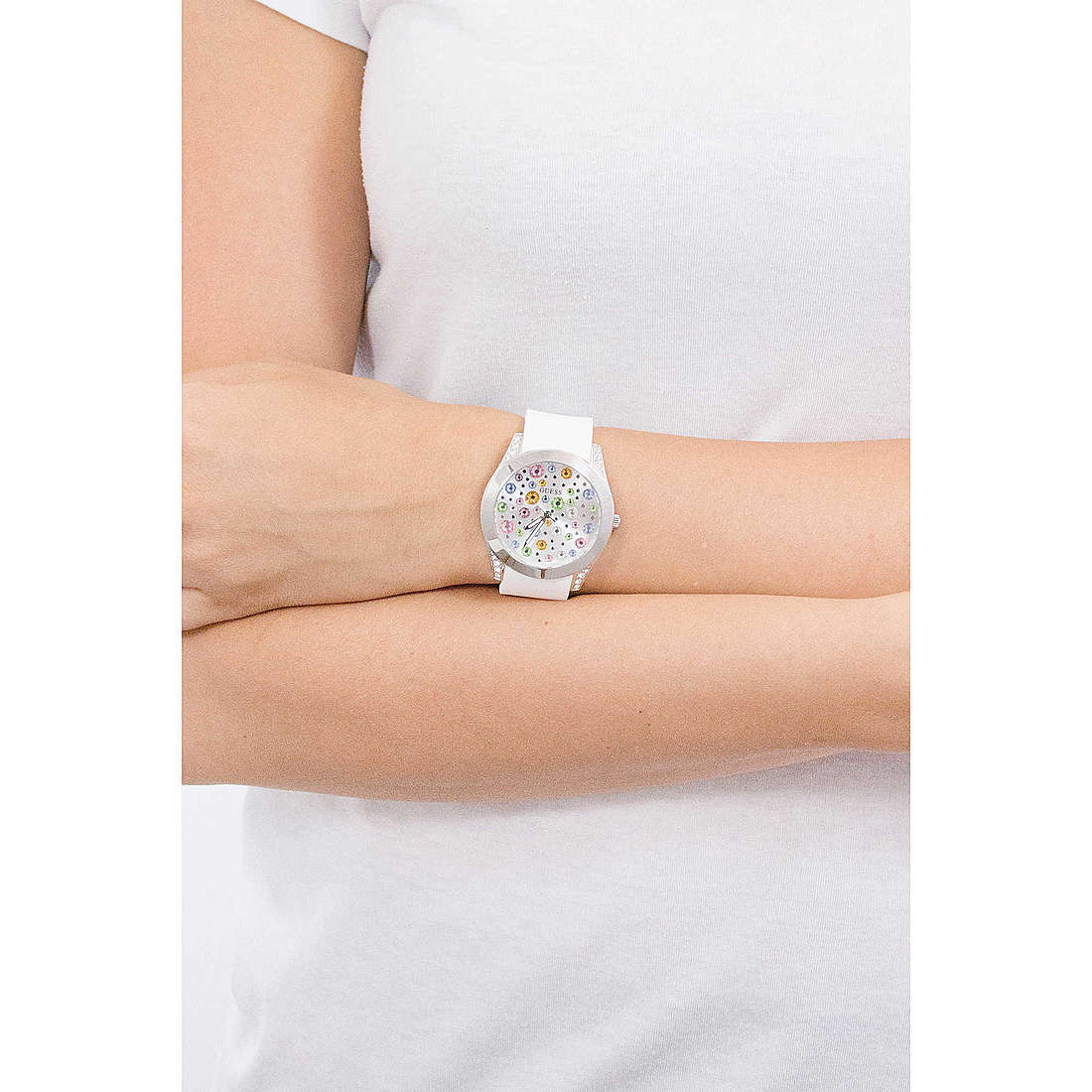 Guess only time Wonderlust woman W1059L1 wearing