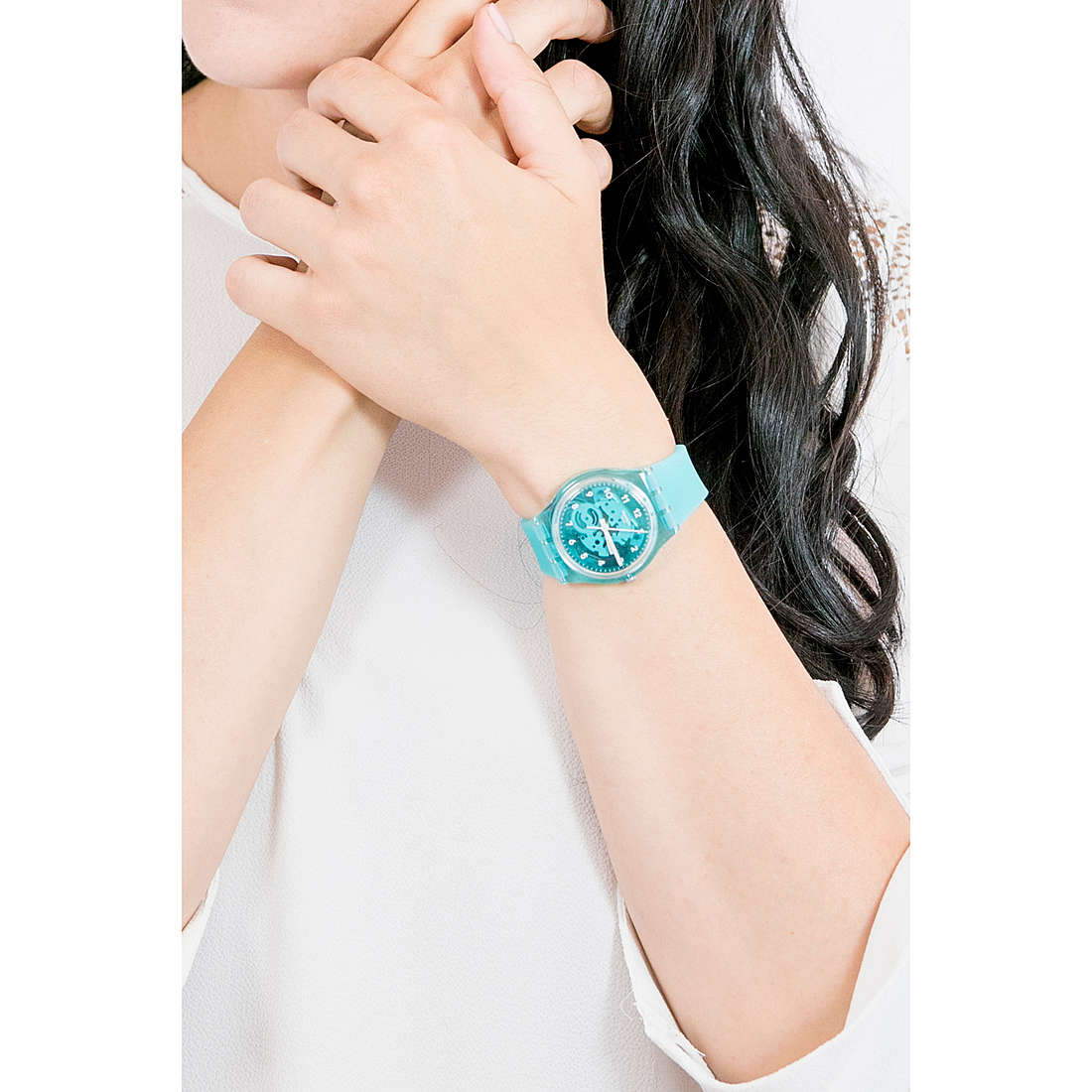 Swatch only time Essentials woman GL123 wearing